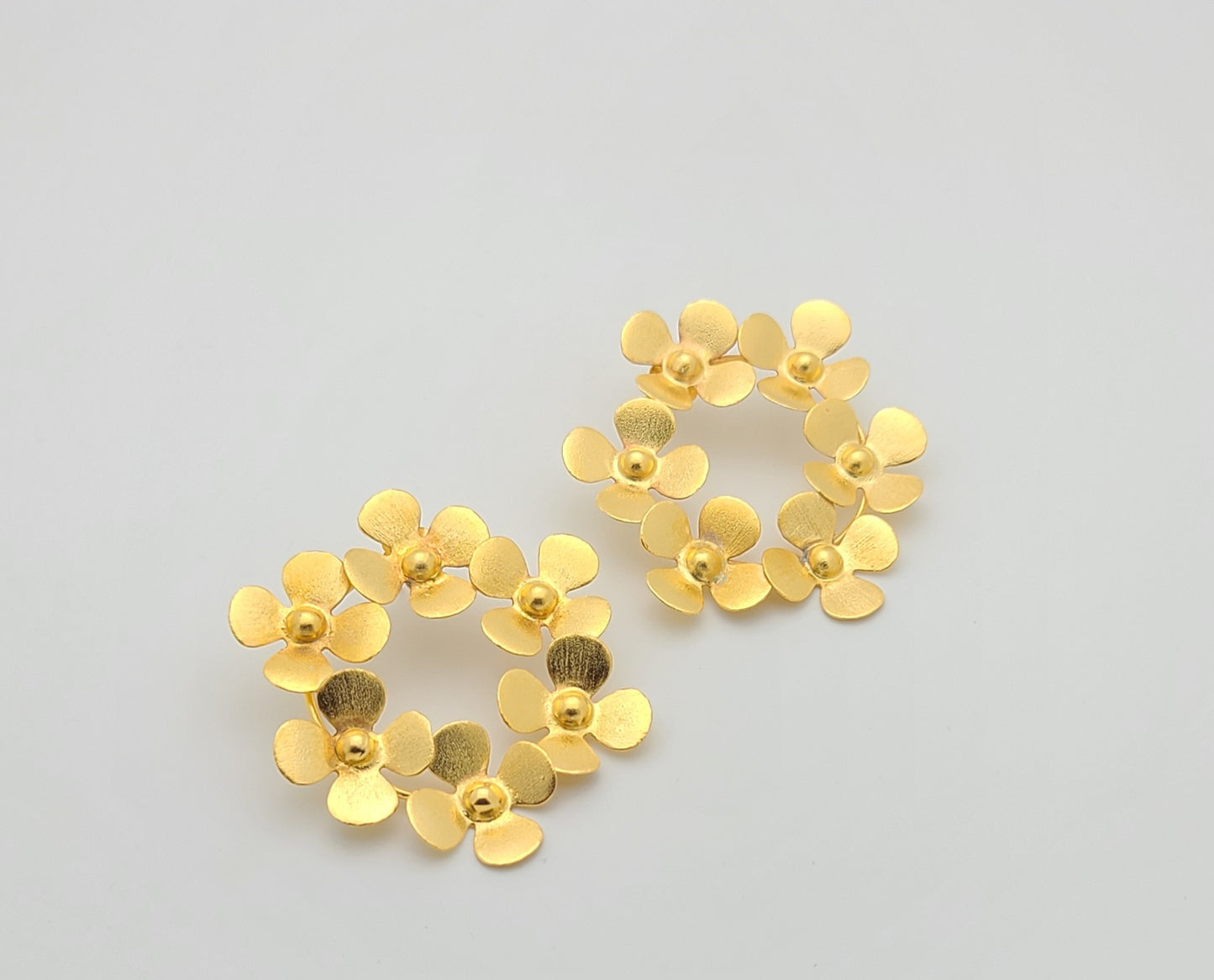 Wildflower Wreath Earrings (Gold)