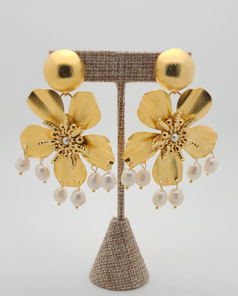 Aubrieta Pearl Earrings (single flower)