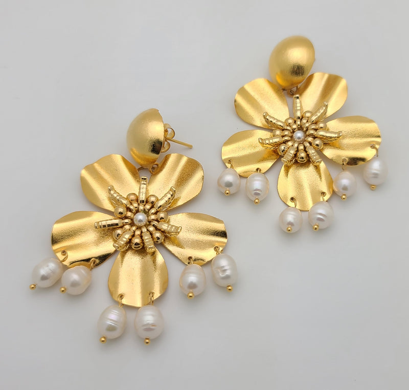 Aubrieta Pearl Earrings (single flower)