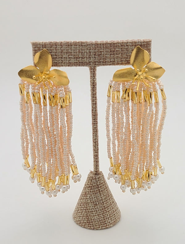 Three Petals Dangle Earrings (Pearl/gold)
