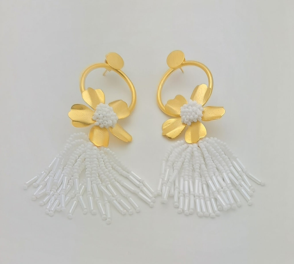 Chloe Earrings (White)