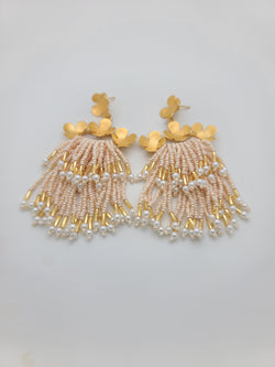 Cascade Earrings ( Beige/pearl/gold)