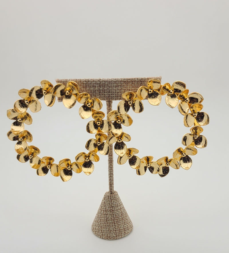 Mariposa Lilly Flower Wreath (Gold)