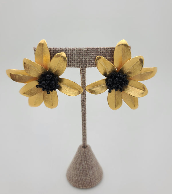 Marybeth Flower Earrings (Large/Black)