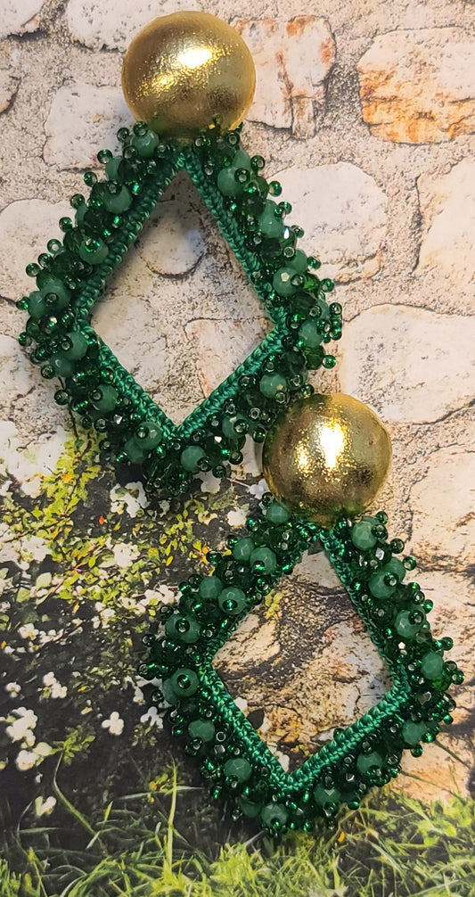 Greta beaded Earrings (Diamond shape/HolidayGreen)