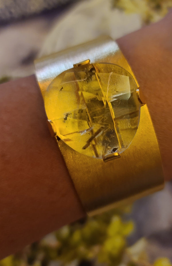 Trizia Gold Stone Cuff (Rutilated Quartz/Small)